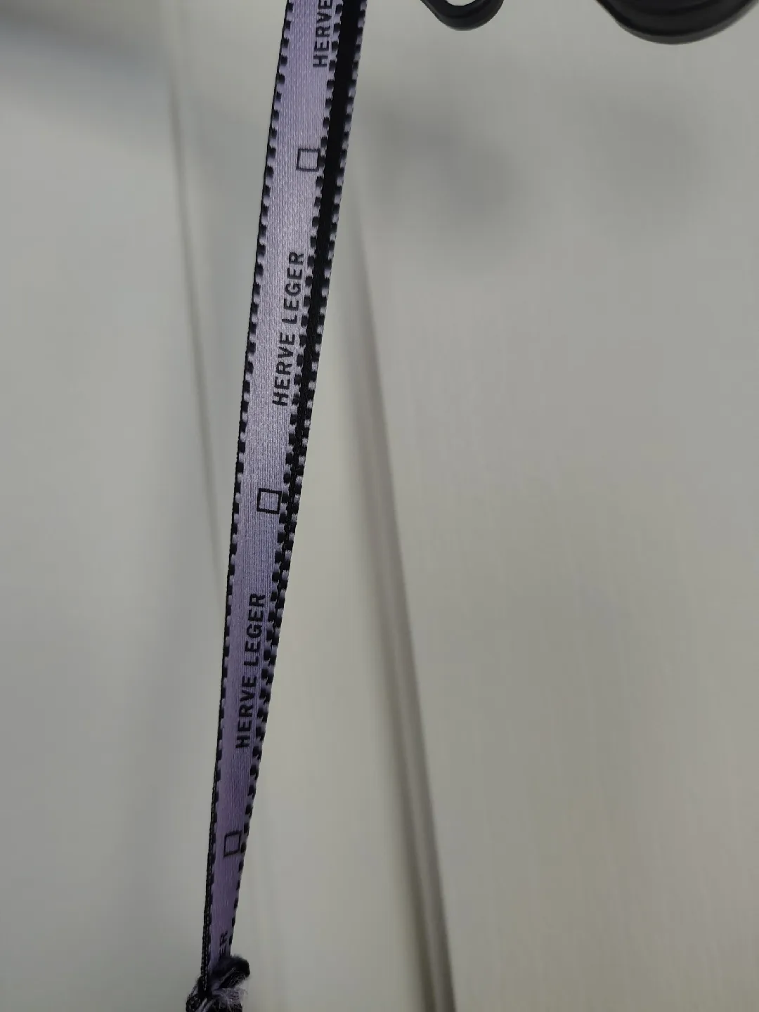 Exquisite Hervé Leger Black Bandage Dress - Timeless + Chic image indicator(5)