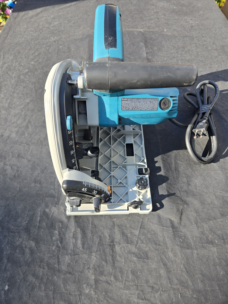 Makita SP6000 Track Saw - photo 2