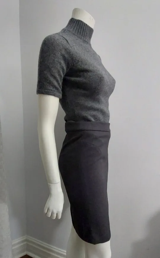 Women's Grey Short Sleeve Mock Neck cashmere blend Sweater image indicator(4)