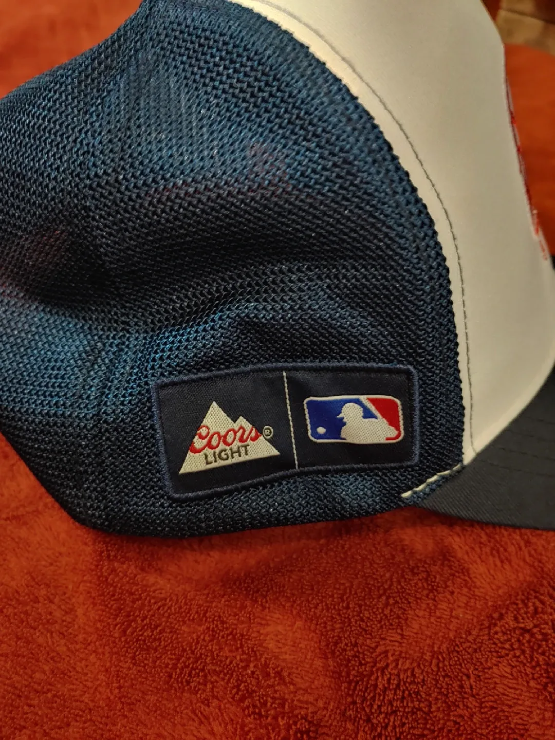 Yankees MLB Coors Light Adjustable Cap image indicator(3)