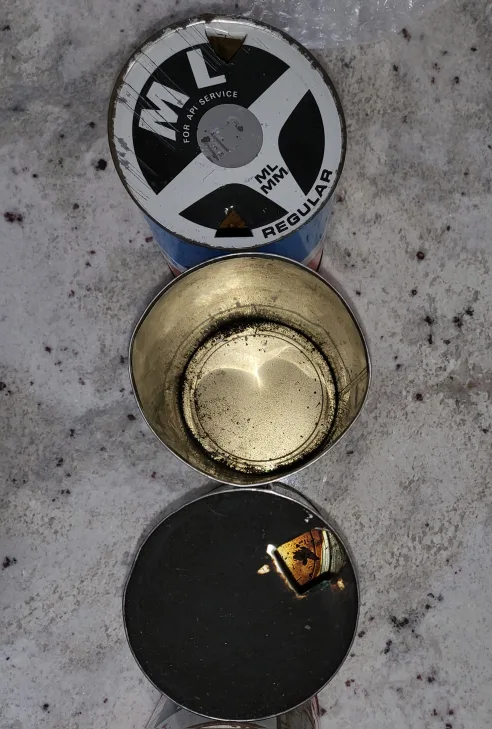 Vintage Motor Oil Cans: Royalite, Co-op, Quaker State, Texaco image indicator(5)