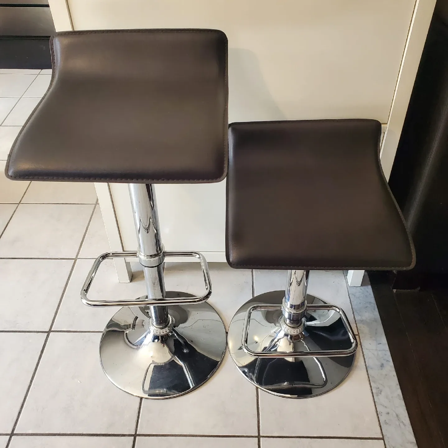 2x Bar Stools leather espresso dark chocolate color Adjustable image indicator(7)