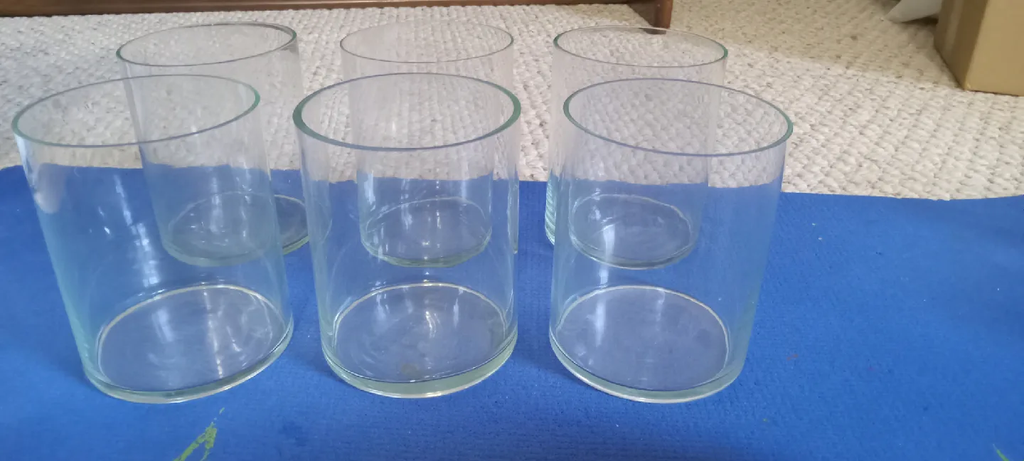 Assorted Clear Glass Vases (15 pcs) thumbnail