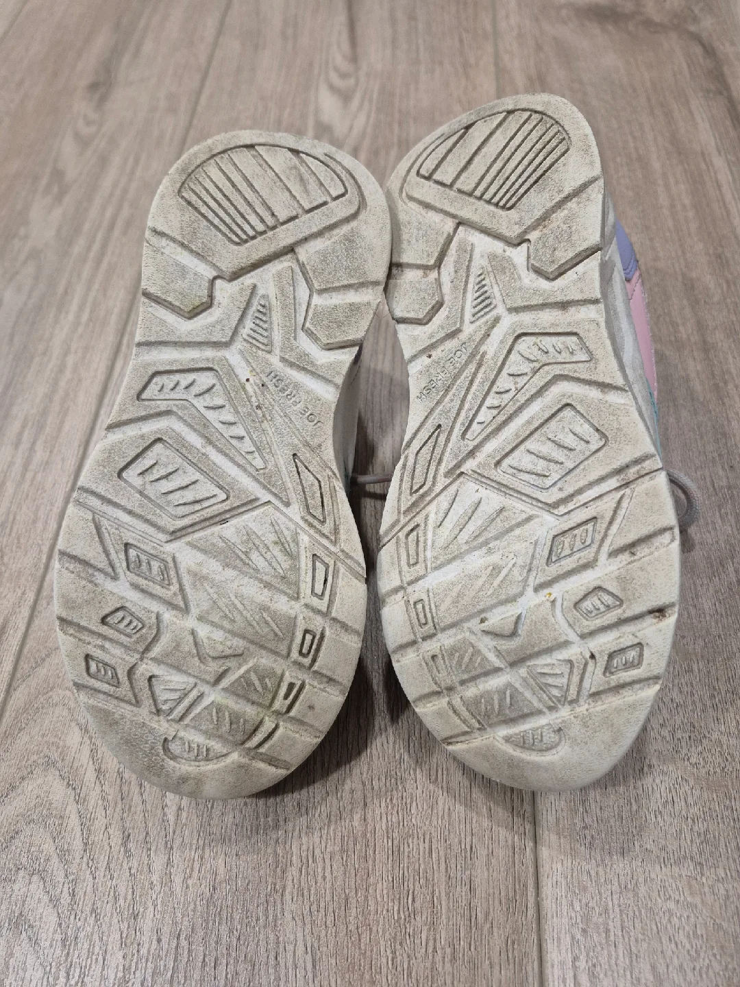 Joe Fresh Girls' Sneakers - Size 13 image indicator(4)