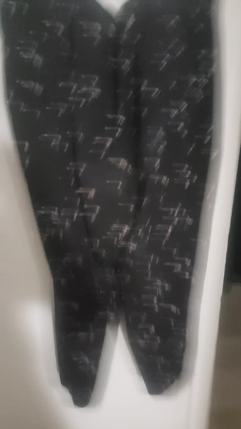 short sleeve flowered print top image indicator(2)