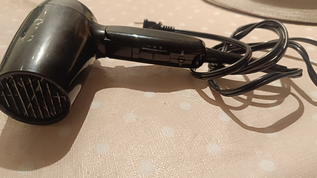 Black Hair Dryer - photo 2