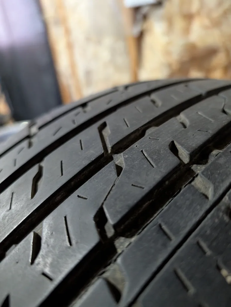 (4)-225/50R18 Firestone Firehawk All Season Tires thumbnail