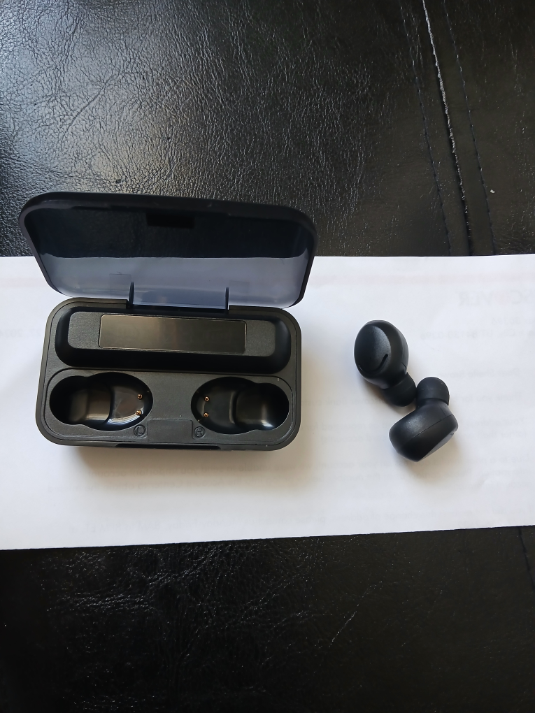 Earbuds $10.00 each - photo 3