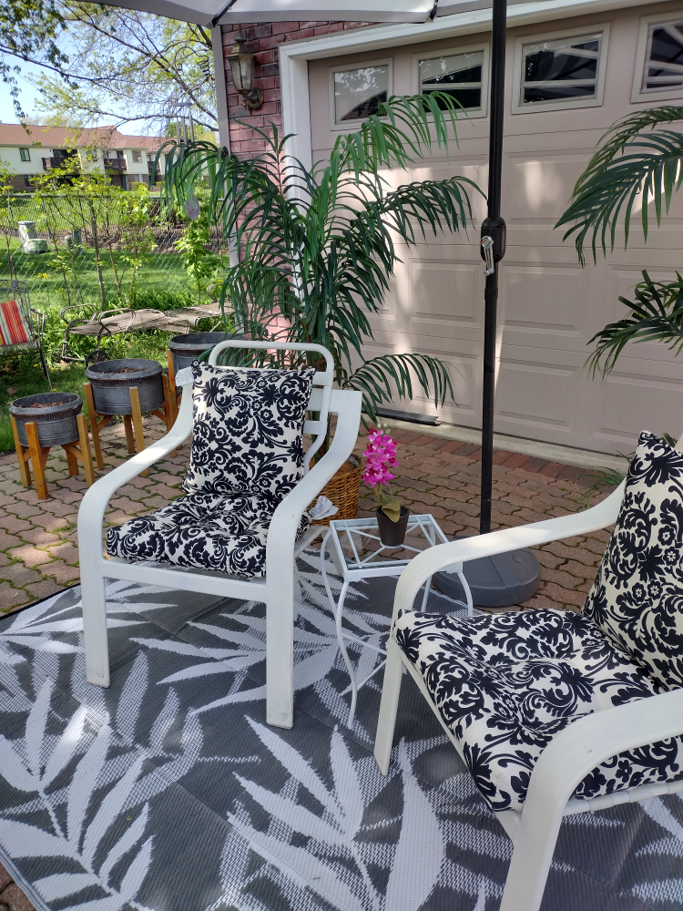 Outdoor Patio Set - Chairs,  small Table w/ glass - photo 3