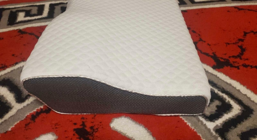 White Quilted Pillow - photo 3
