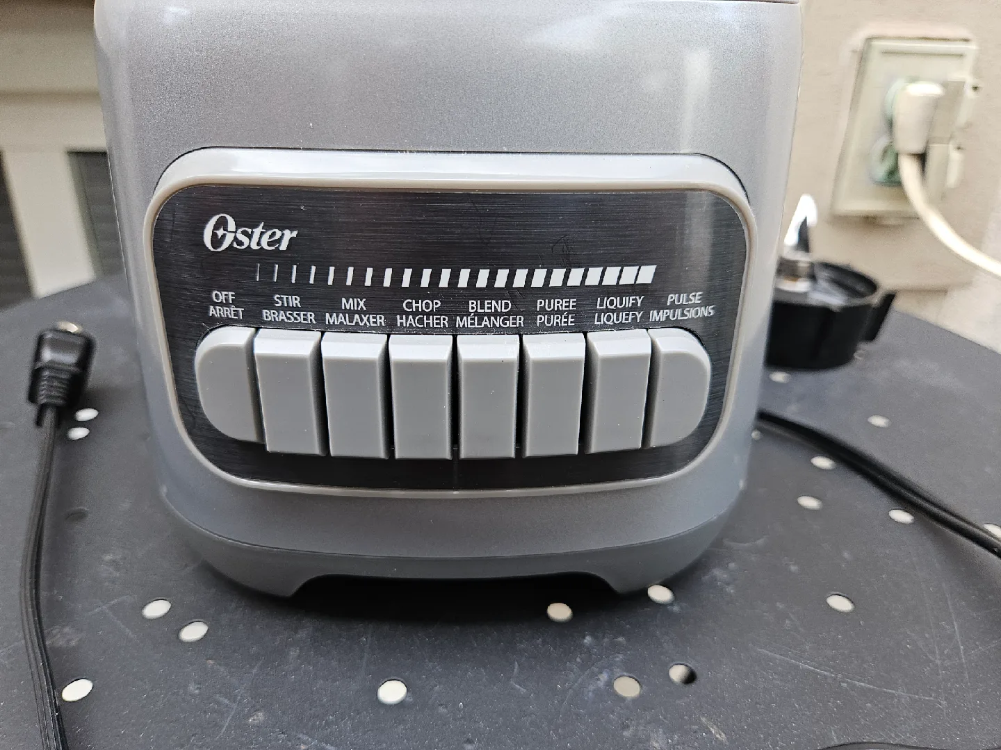 Oster Blender - Great Condition image indicator(3)