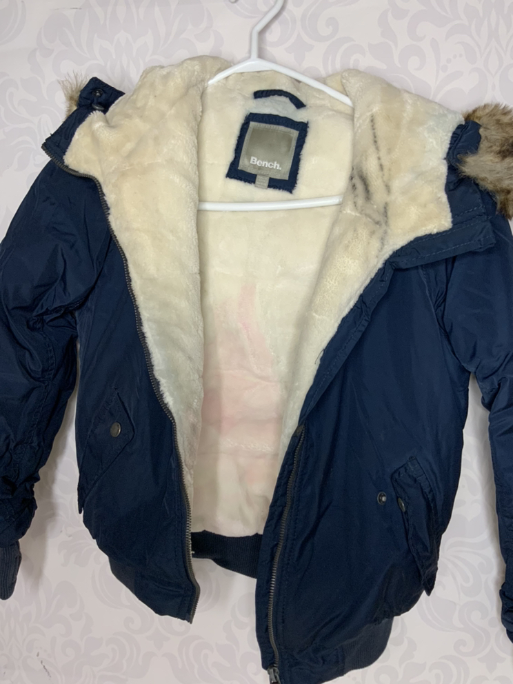Kids jacket bench