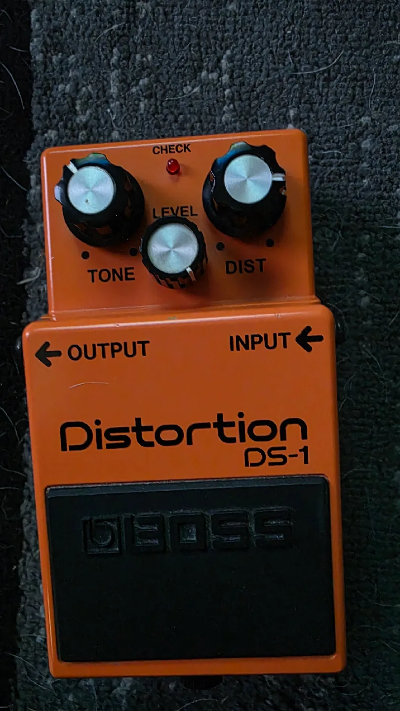 boss ds1 distortion pedal