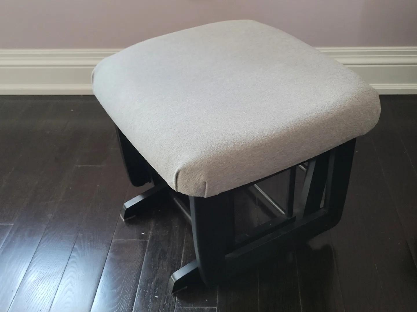 Dutalier Glider rocking chair and ottoman image indicator(4)