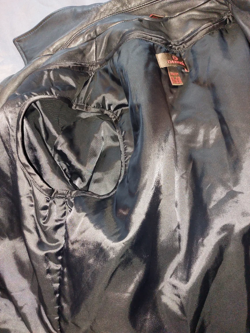 Danier Leather Jacket - Size XS/TP image indicator(6)