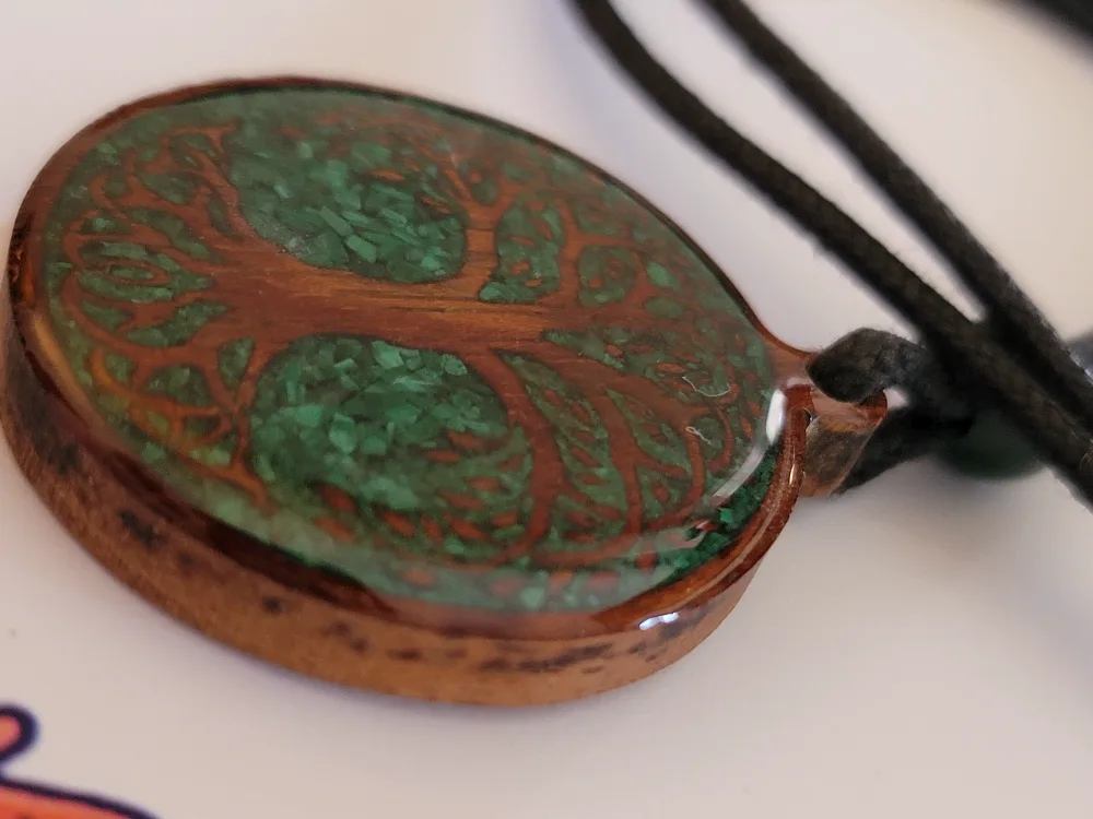 🥕 Tree of Life Wood & Malachite Necklace image indicator(3)