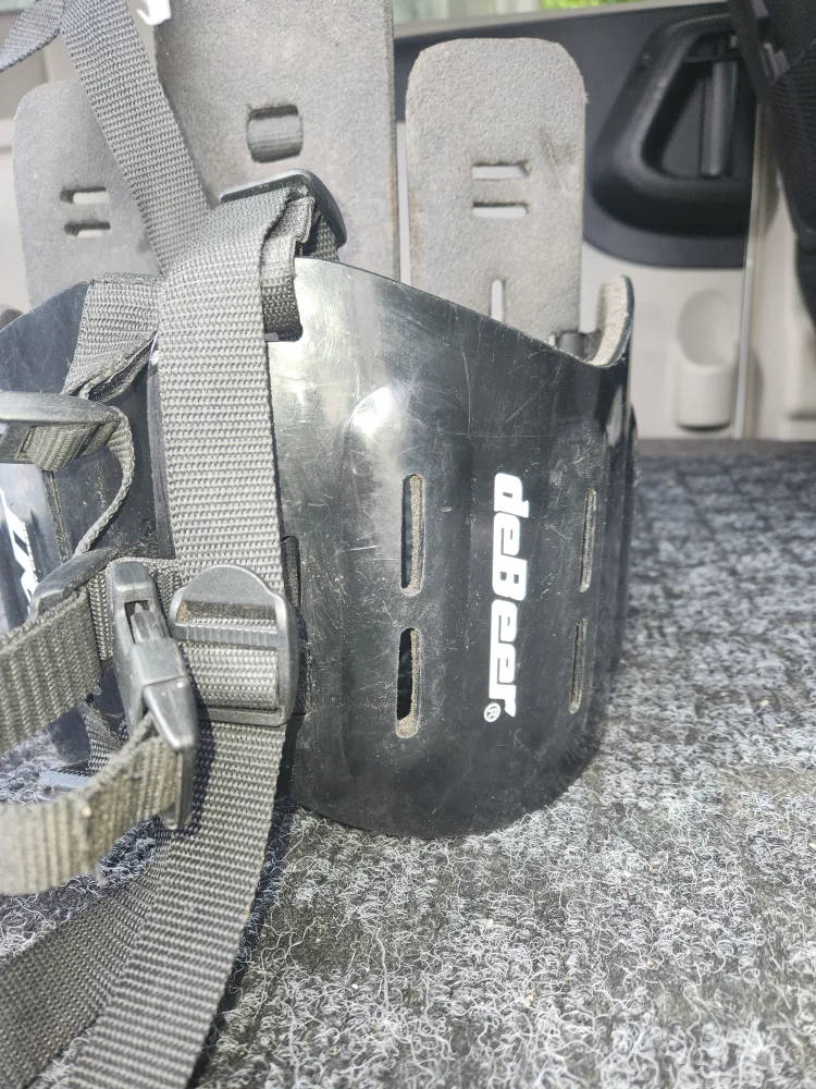 deBeer Gait Lacrosse Rib Protection image indicator(6)