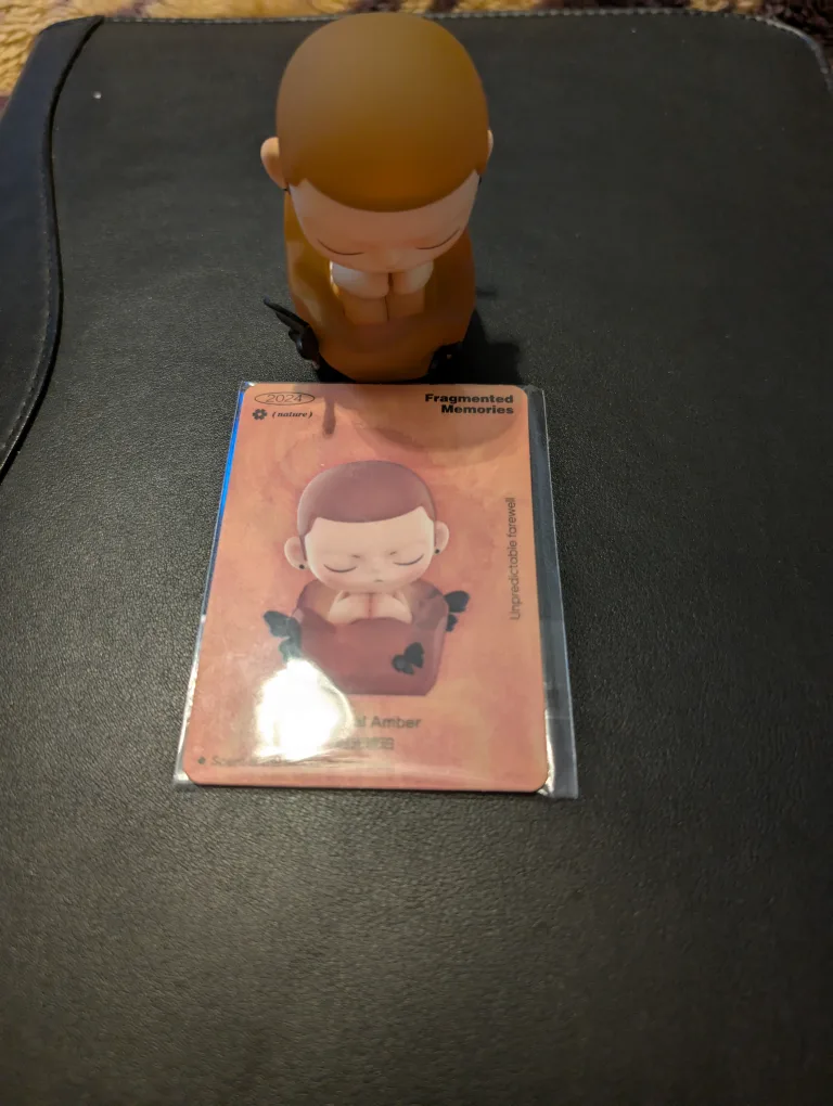 Pop Mart Kubo  Breathing In Collectible figure Eternal Amber thumbnail