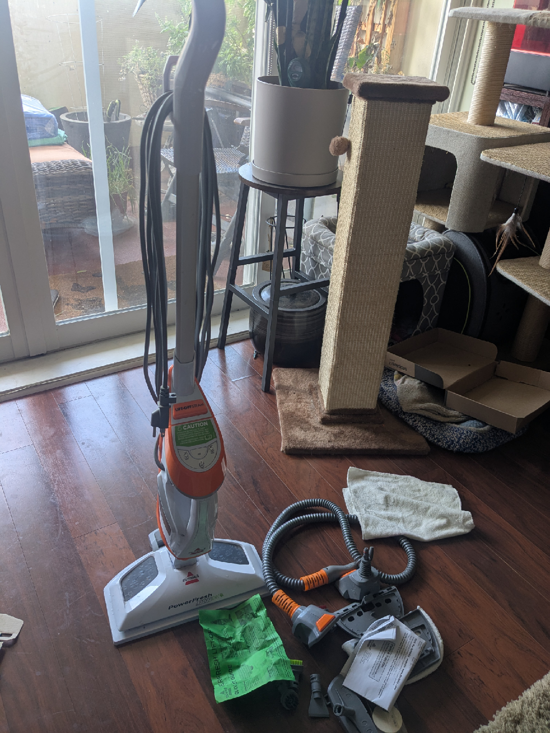 Bissell PowerFresh Lift-Off Pet 2-in-1 Steam Mop - photo 2
