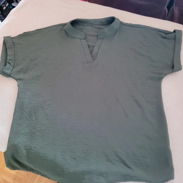 🥕Green Tunic Top thumbnail