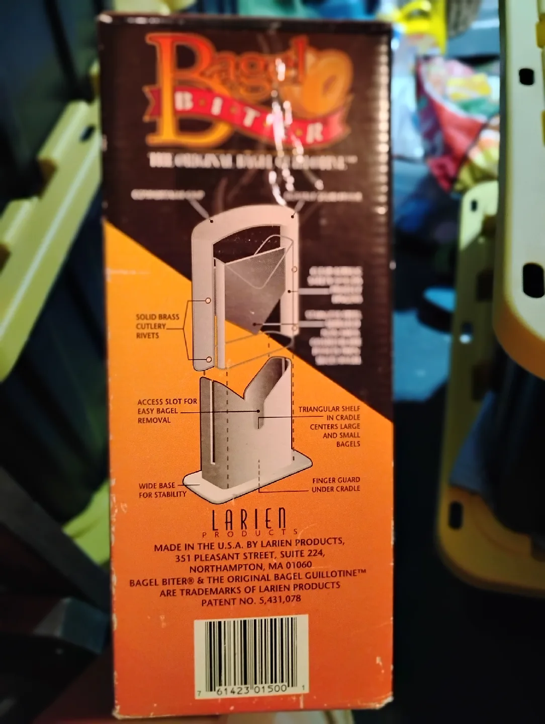 Bagel Biter - The Original Bagel Guillotine image indicator(3)