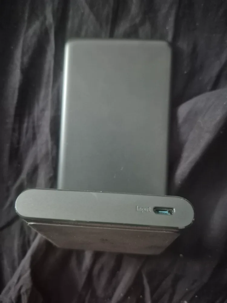 Anker PowerWave Stand Wireless Charger image indicator(2)