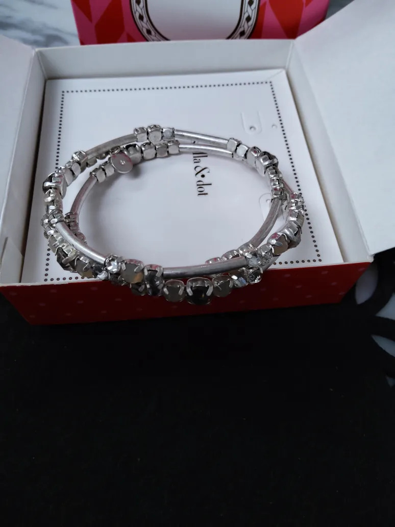 Stella & Dot Silver Bracelet - New in Box! image indicator(2)