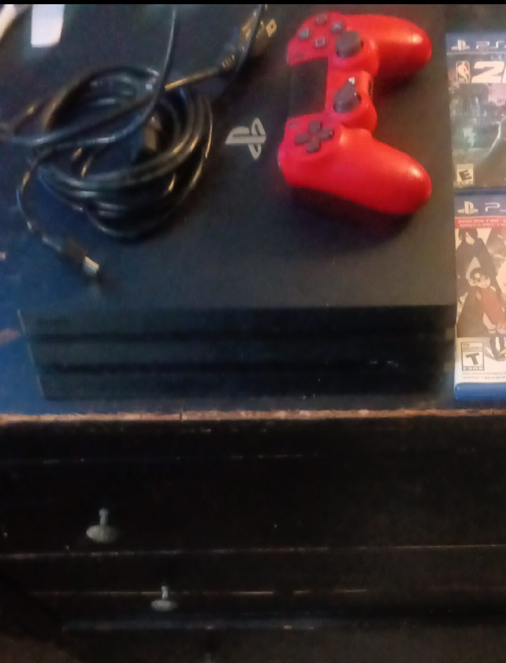 PS4 Console with 2 Games and Controller - photo 2