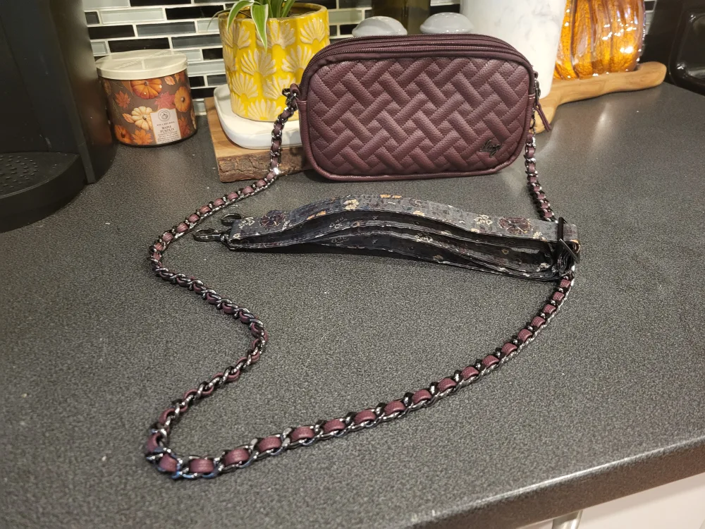 Lug Crossbody Coupe XL image indicator(2)