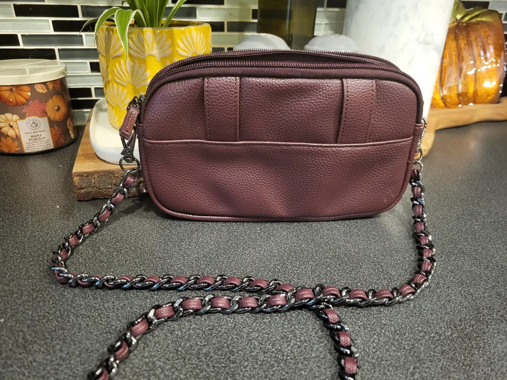 Lug Crossbody Coupe XL image indicator(4)