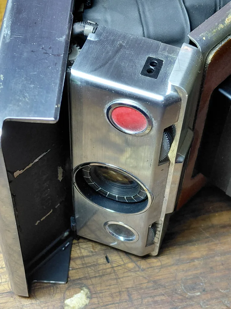 sold Polaroid Land Camera Model SX70 with Case image indicator(4)