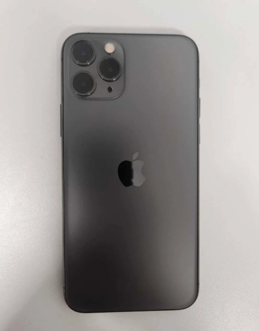 Apple iPhone 11 Pro - Gray 64GB image indicator(2)