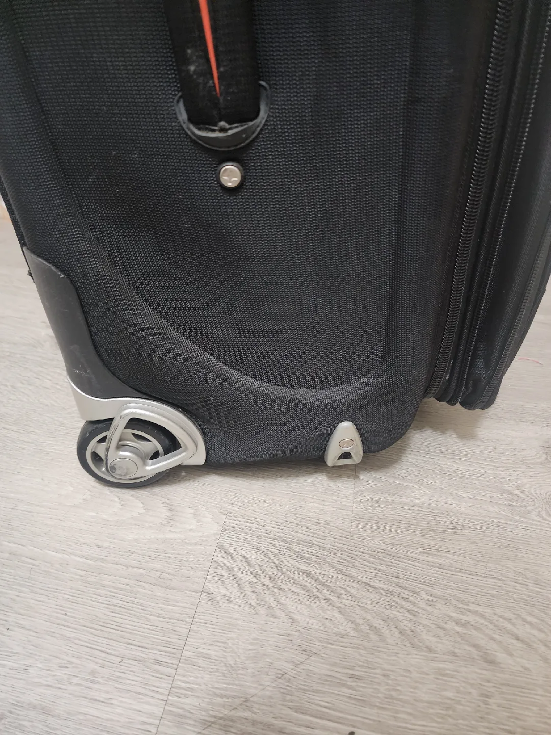 Dalundidu Black Rolling Suitcase image indicator(8)
