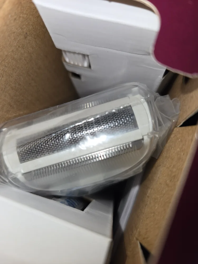 Philips SatinShave Essential - New in Box! thumbnail