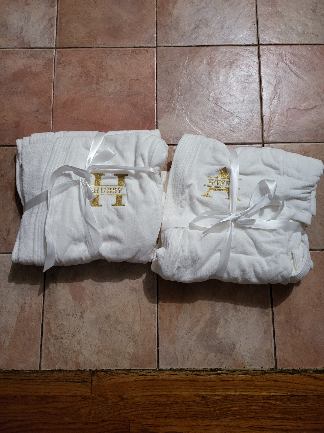 2 pair husband wife white bathrobe like new
