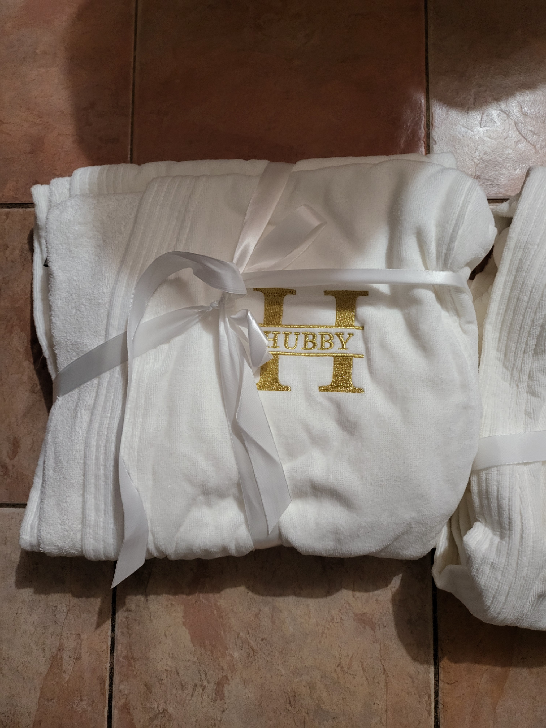 2 pair husband wife white bathrobe like new - photo 2