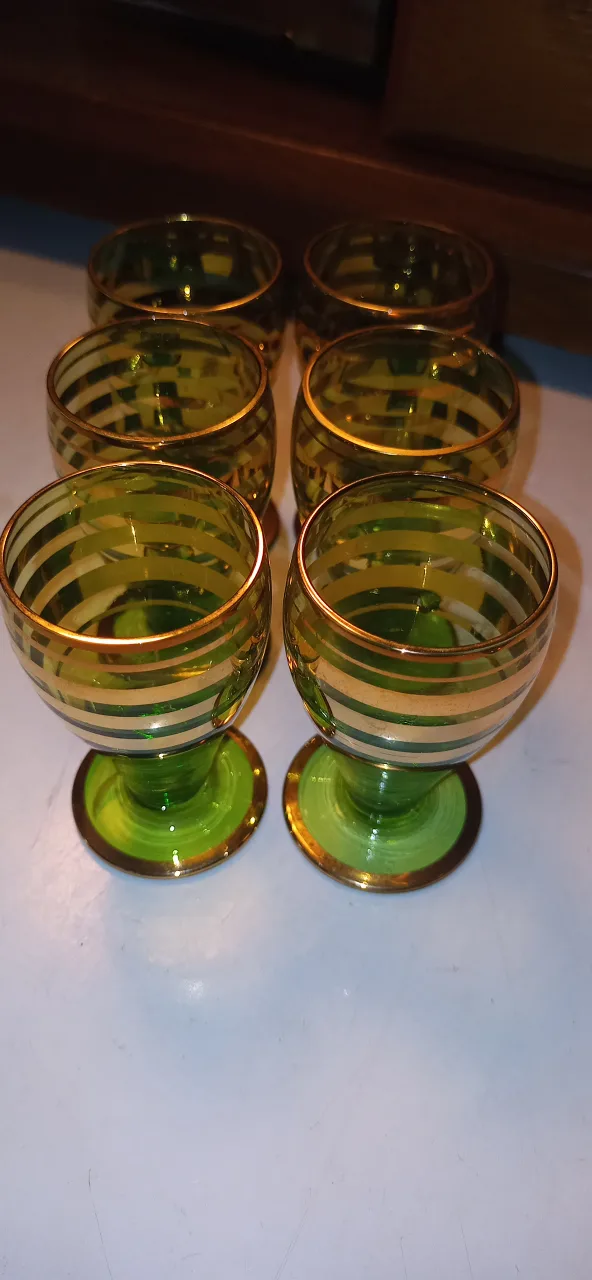 Vintage Green & Gold Glass Decanter Set image indicator(5)
