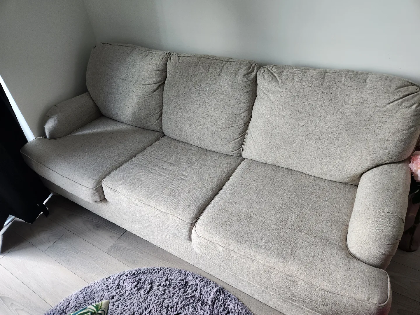 Beige Three-Seat Sofa image indicator(2)