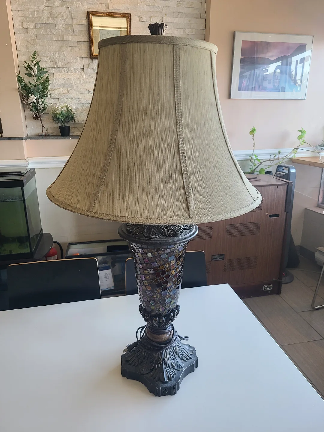 Table Lamp with Mosaic Base image indicator(3)