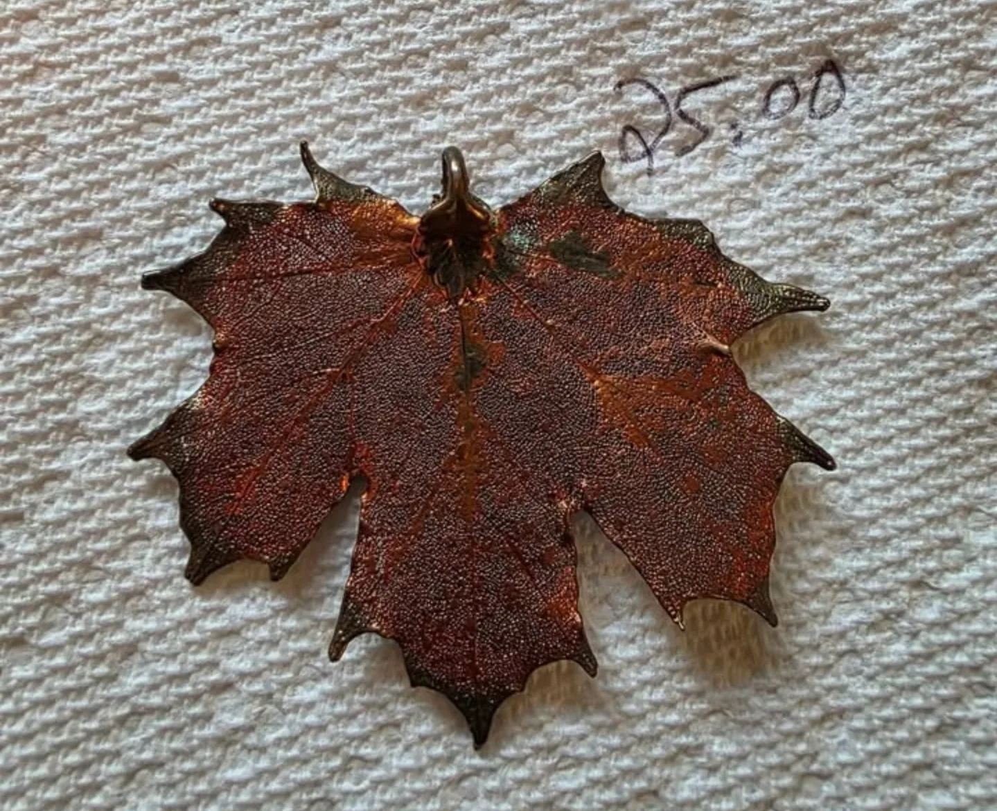 Maple Leaf Pendant image indicator(2)
