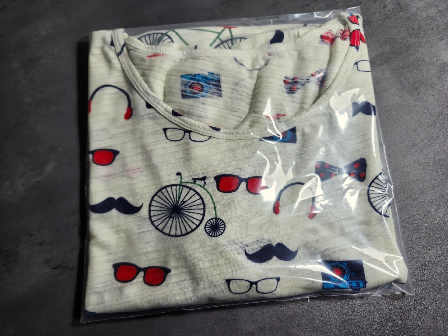 Women's Top 1X - 11 image indicator(3)