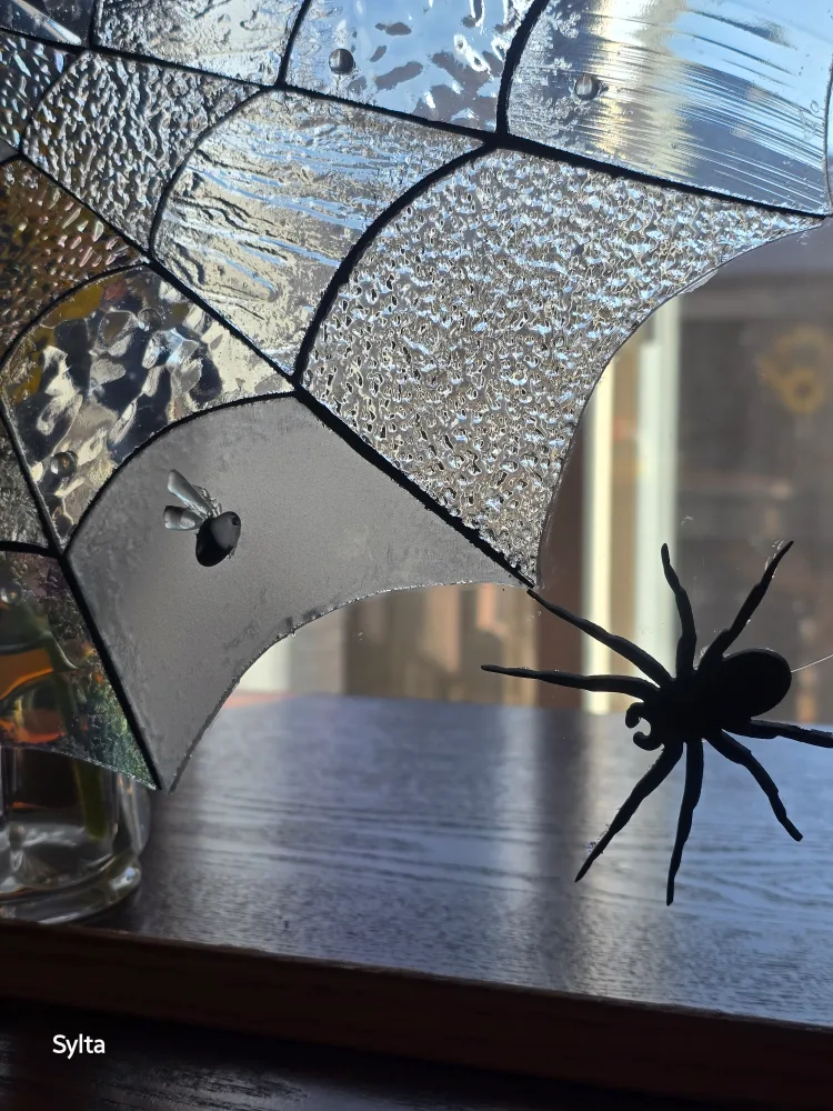 "Spider and the Fly "Stained Glass Art image indicator(3)