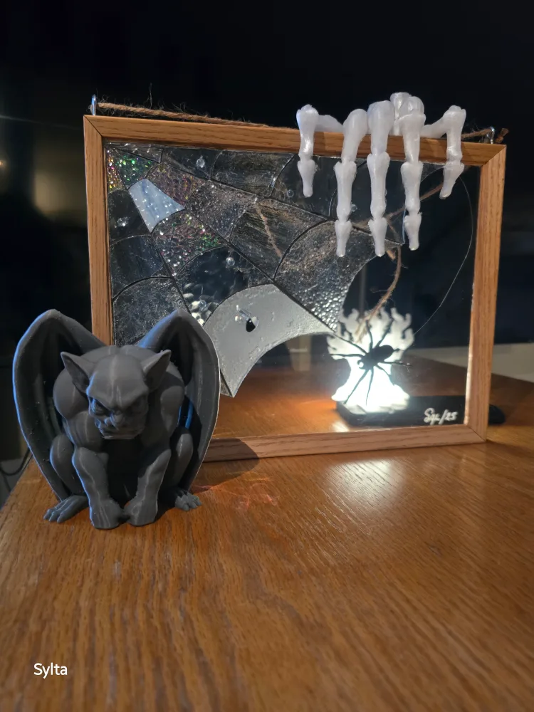 "Spider and the Fly "Stained Glass Art image indicator(4)