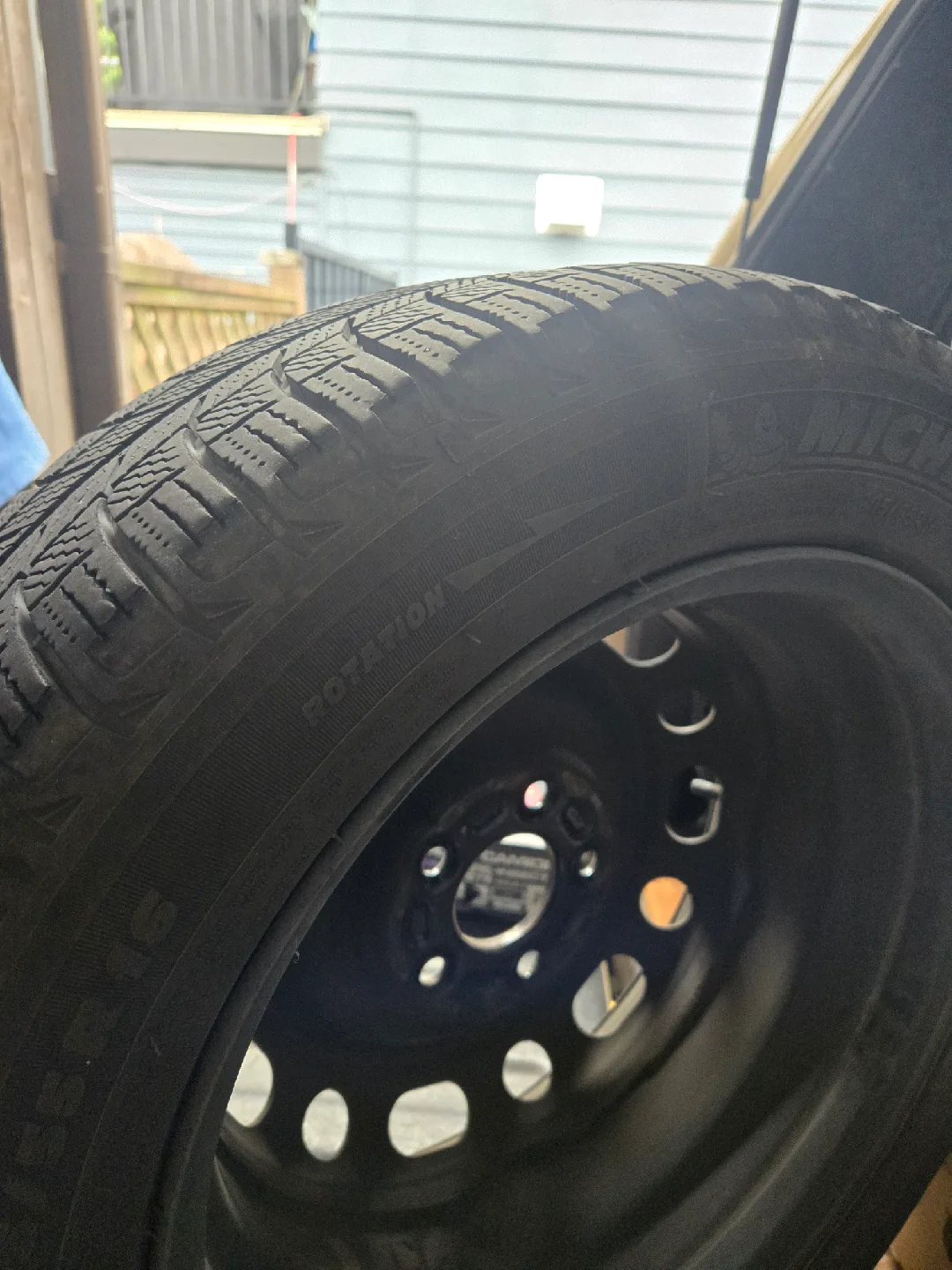 4 Michelin X-Ice 205/55R16 Winter Tires image indicator(5)