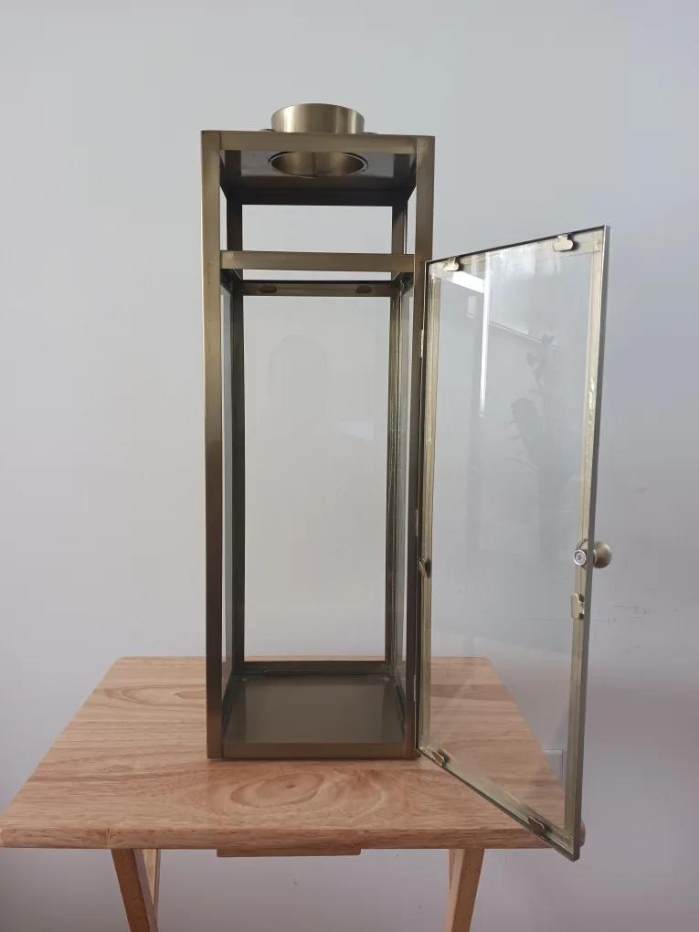 Golden Metal & Glass Lantern – Decorative Candle Holder image indicator(6)