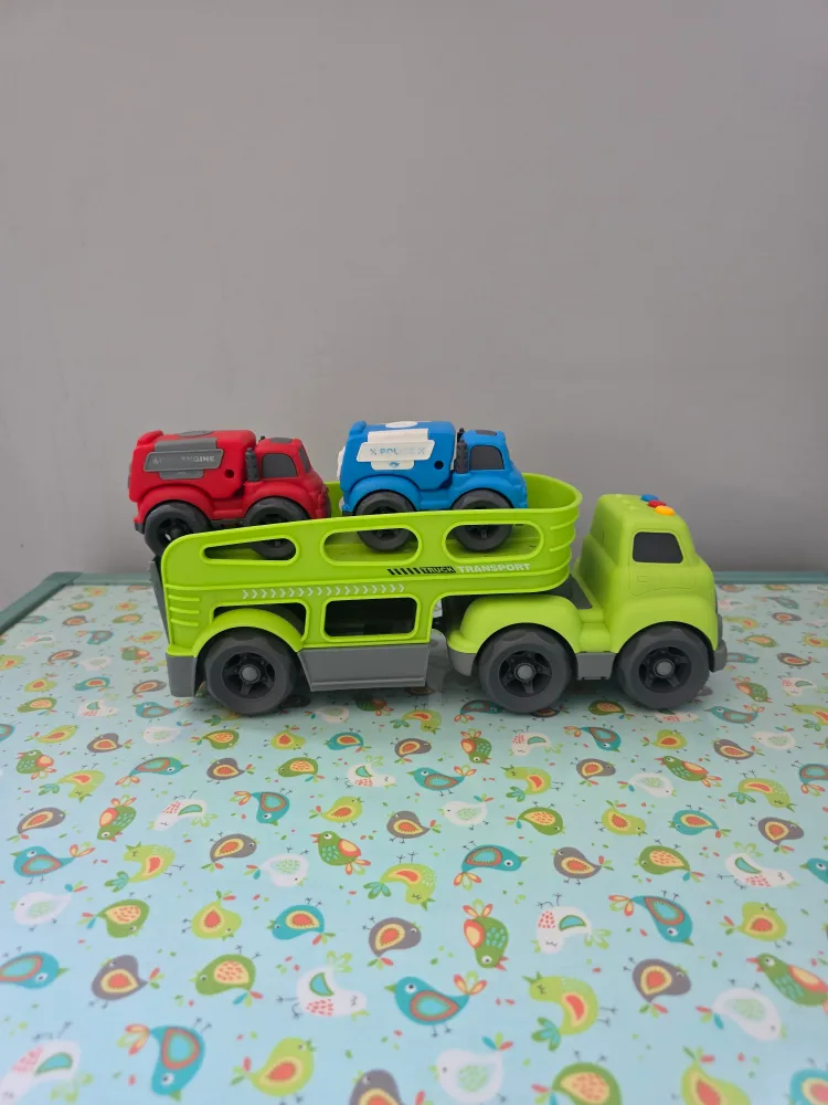 Toys Car Carrier w/ 3 Mini Cars thumbnail