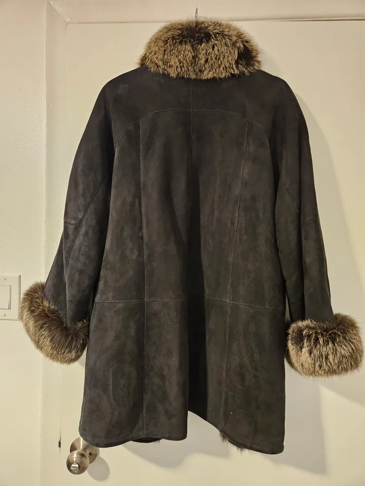 Black Shearling Suede & Fox Fur Coat image indicator(2)