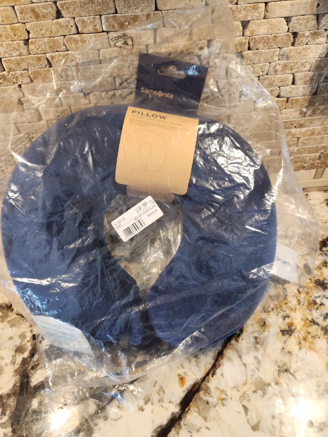 New Samsonite Memory Foam Travel Pillow image indicator(2)