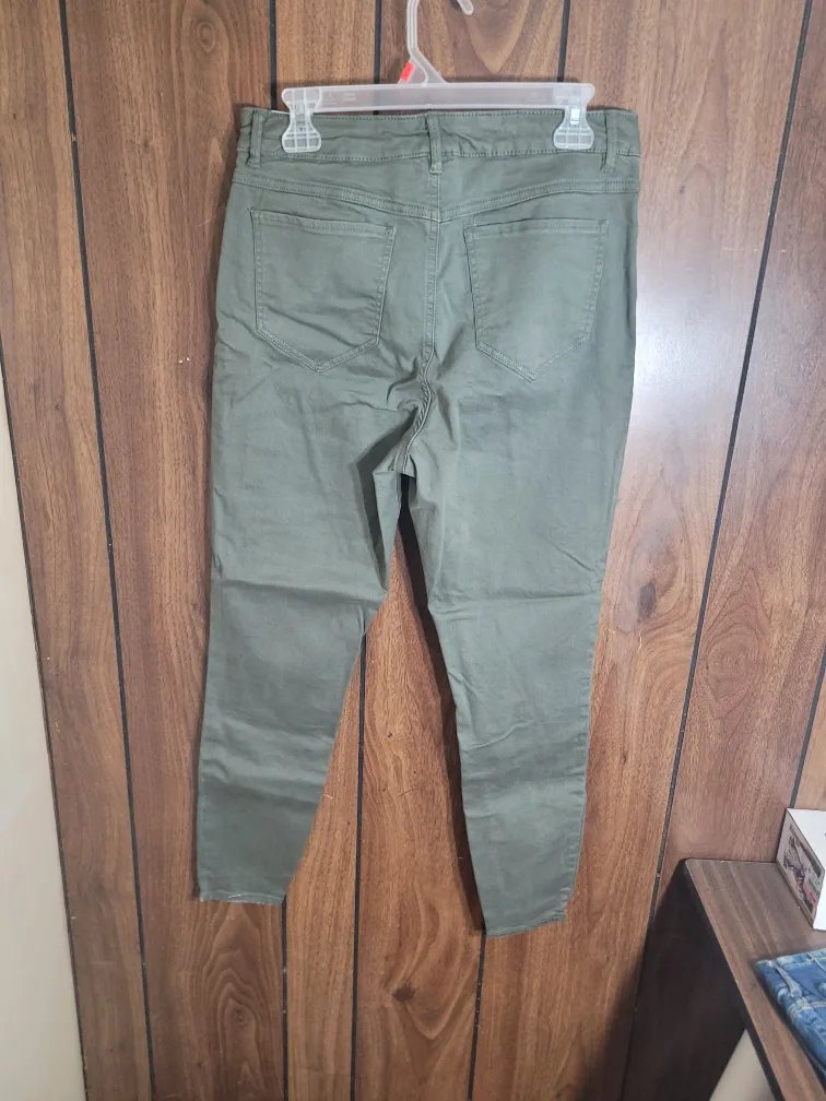 Cali High Rise Skinny Jeans - Size 13 image indicator(4)