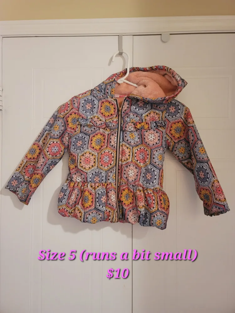 Girls' Size 5 Patterned Hooded Jacket thumbnail